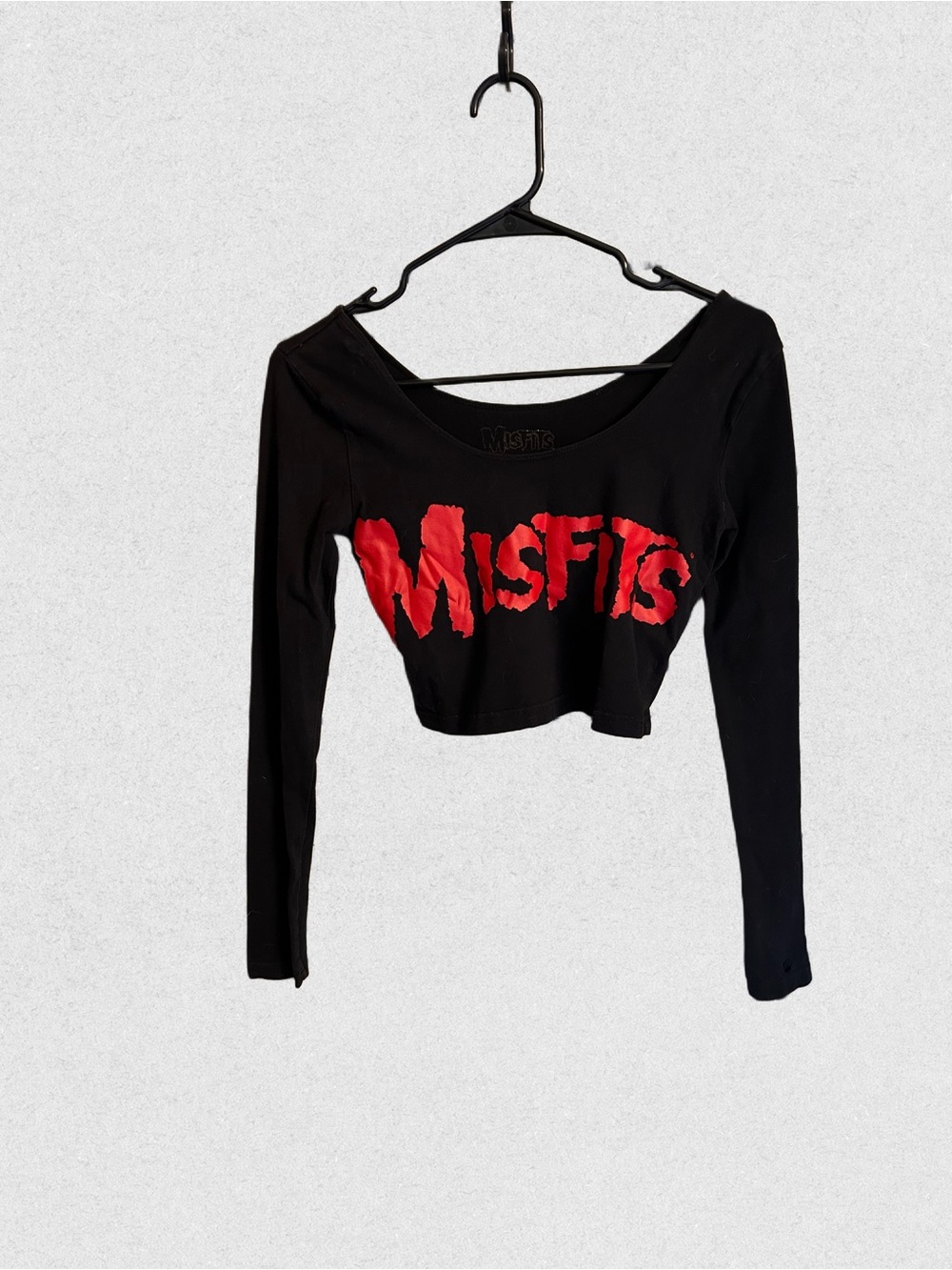 Misfits Women's Black Cropped Long-Sleeve Top with Red Logo